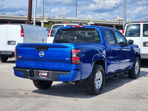 Used 2024 Nissan Frontier SV image 7