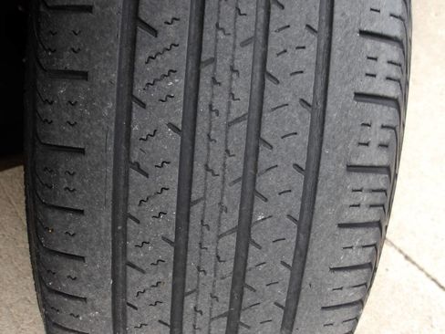 Used 2011 Kia Sorento LX image 28