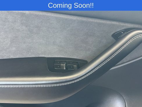 Used 2020 Tesla Model Y Long Range AWD/4WD image 10