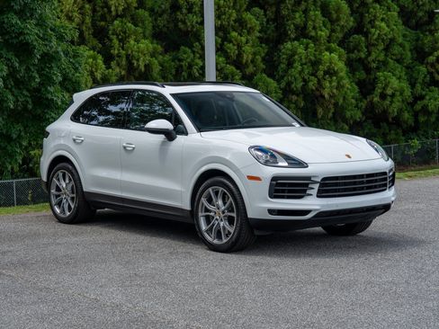 Certified 2023 Porsche Cayenne S AWD/4WD image 9