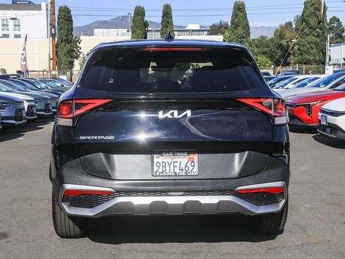 Used 2023 Kia Sportage EX image 9
