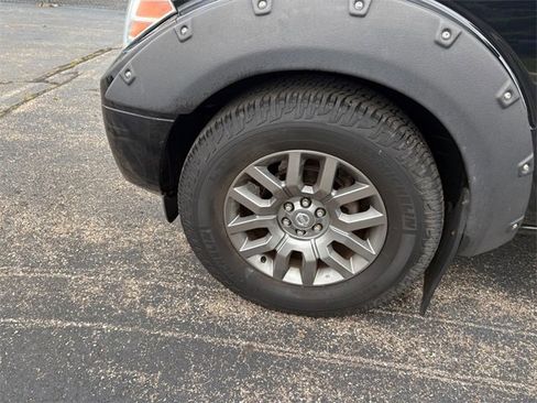 Used 2012 Nissan Frontier SV w/ Sport Appearance Pkg image 16