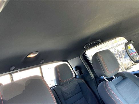 Used 2022 Nissan Frontier PRO-4X w/ Technology Package image 23