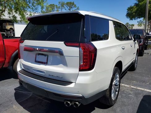 Used 2023 GMC Yukon Denali w/ Denali Reserve Package image 4