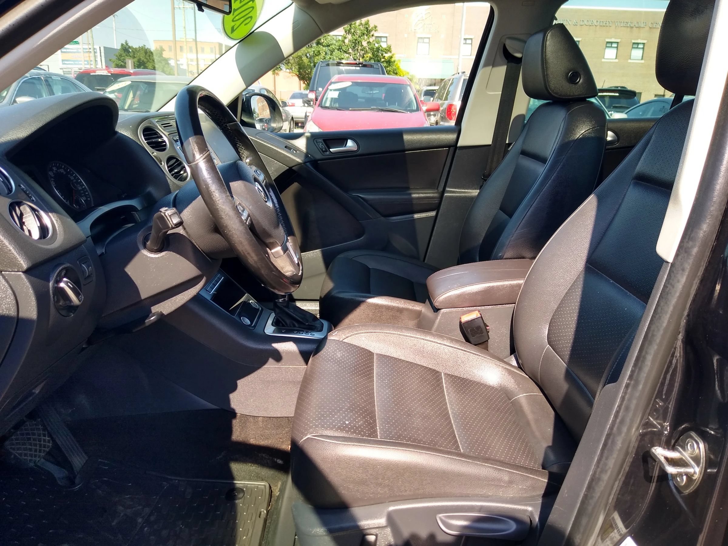 Used 2014 Volkswagen Tiguan SEL AWD/4WD image 15