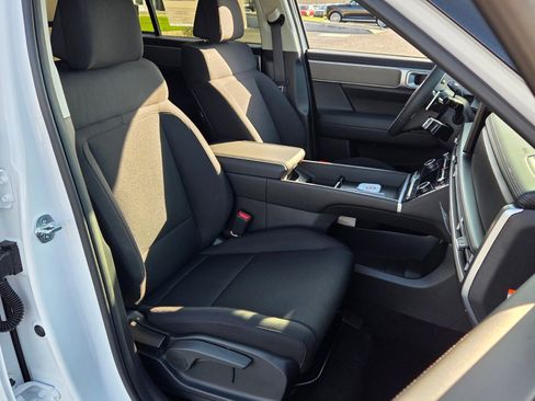 New 2026 Hyundai Santa Fe SE FWD image 18