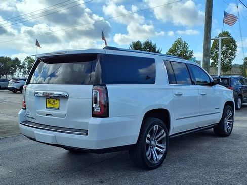 Used 2019 GMC Yukon XL Denali w/ Denali Ultimate Package AWD/4WD image 2