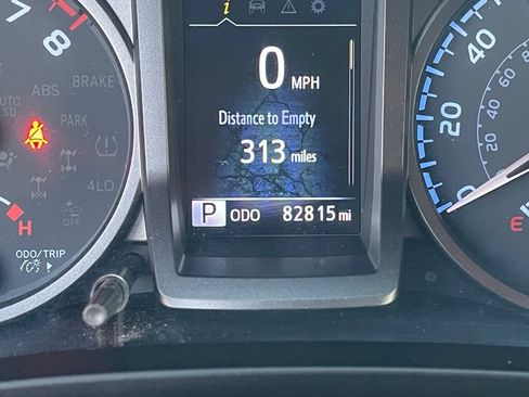 Used 2021 Toyota Tacoma TRD Off-Road w/ Technology Package AWD/4WD image 3