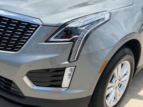 Certified 2024 Cadillac XT5 Luxury FWD image 8