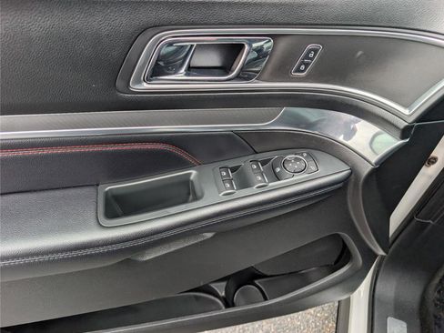 Used 2017 Ford Explorer Sport image 21