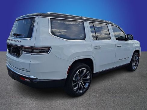 Used 2022 Jeep Grand Wagoneer Series III w/ Flexible Seating Group AWD/4WD image 4