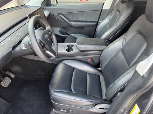 Used 2021 Tesla Model Y Long Range AWD/4WD image 9