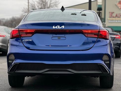 Used 2022 Kia Forte LXS image 6