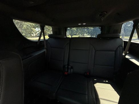 Used 2024 GMC Yukon XL Denali AWD/4WD image 13