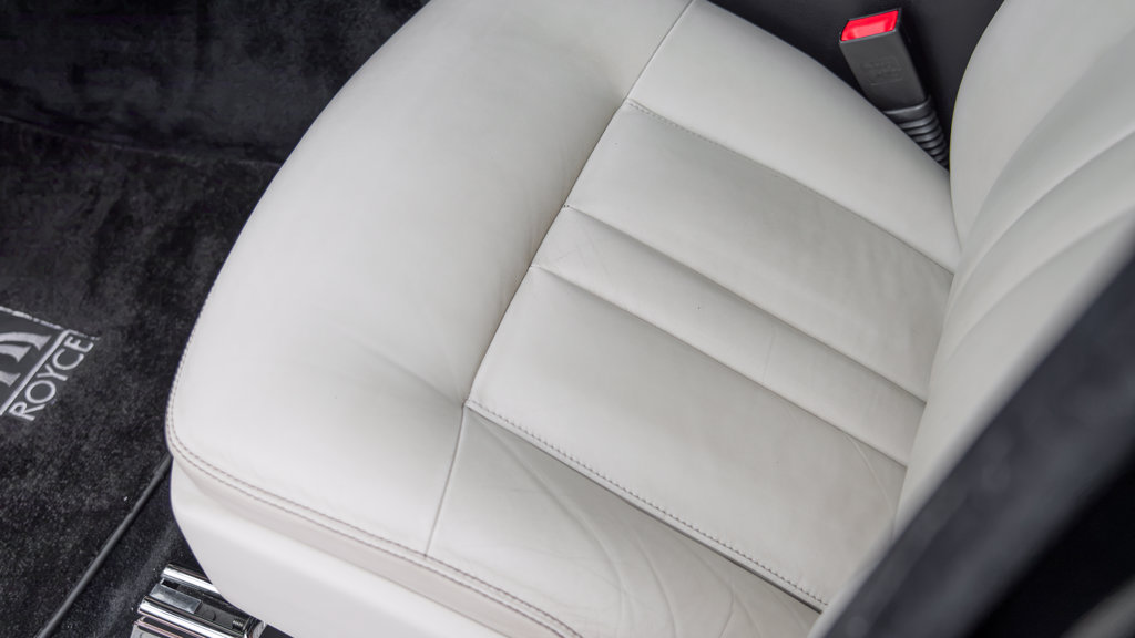 Used 2014 Rolls-Royce Phantom Sedan RWD image 16
