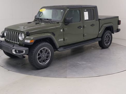 Used 2022 Jeep Gladiator Overland w/ Dual Top Group AWD/4WD image 20