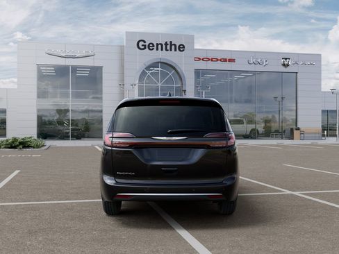 New 2026 Chrysler Pacifica Select FWD image 7