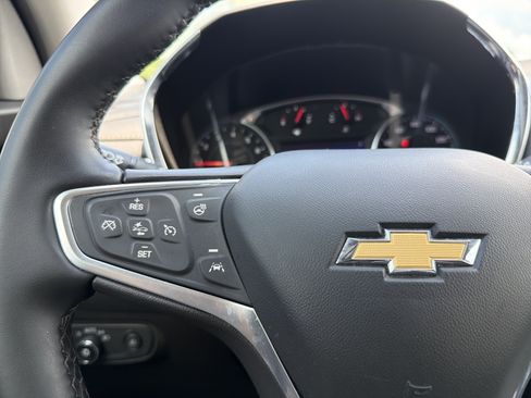 Used 2023 Chevrolet Equinox Premier FWD image 28