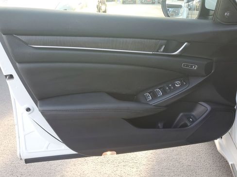Used 2020 Honda Accord Touring image 19