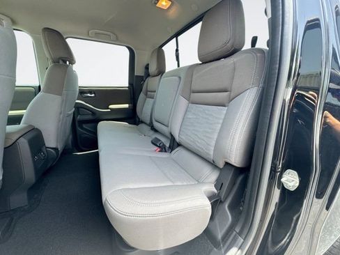 Used 2024 Nissan Frontier SV w/ SV Convenience Package RWD image 15