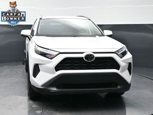 Used 2025 Toyota RAV4 XLE image 2