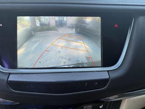 Used 2017 Cadillac XT5 Luxury w/ Driver Awareness Package image 17