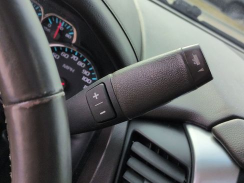 Used 2015 Chevrolet Suburban LTZ image 75