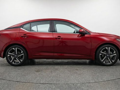 Used 2025 Nissan Sentra SV image 11