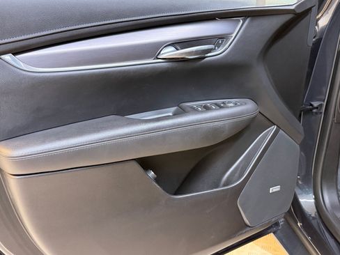 Certified 2023 Cadillac XT5 Luxury FWD image 12