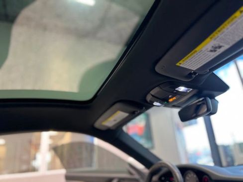 Used 2020 Porsche 911 Carrera S image 33