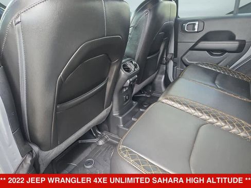 Used 2022 Jeep Wrangler Unlimited Sahara AWD/4WD image 17