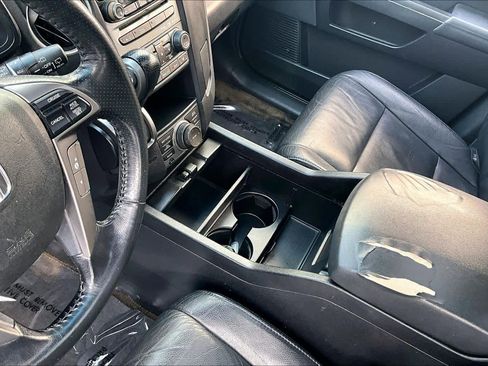 Used 2014 Honda Pilot Touring image 16