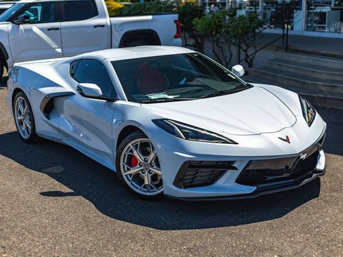 Used 2023 Chevrolet Corvette Stingray Coupe w/ 1LT RWD image 2