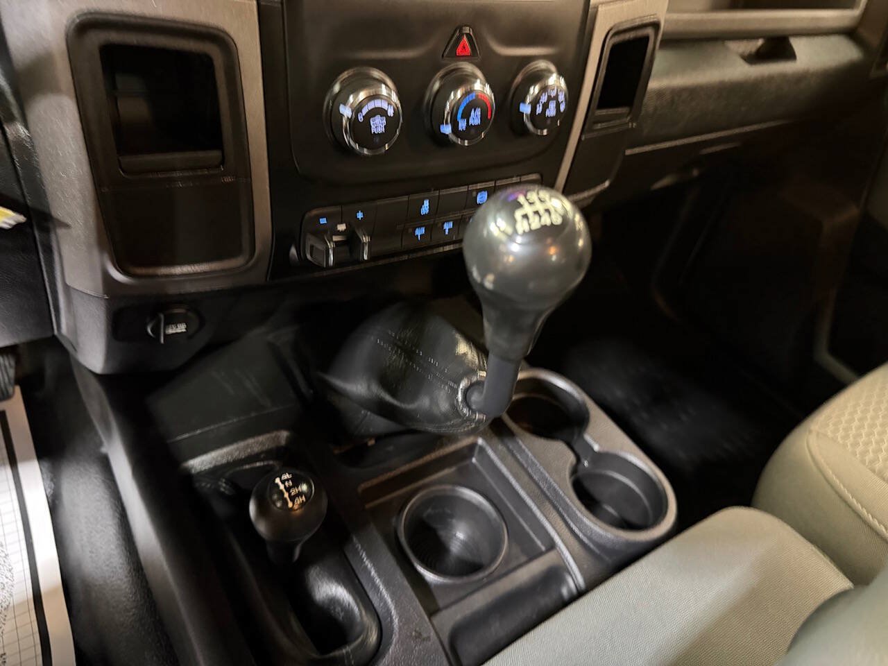 Used 2016 RAM 3500 Tradesman w/ Power & Remote Entry Group AWD/4WD image 28