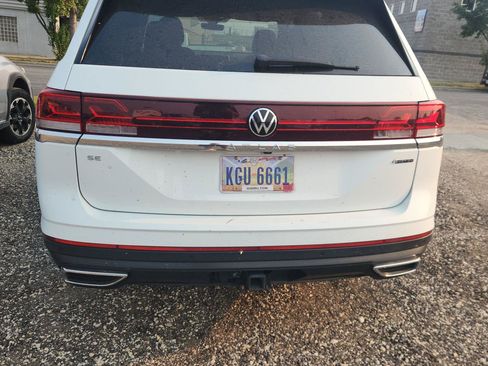 Used 2024 Volkswagen Atlas SE AWD/4WD image 6