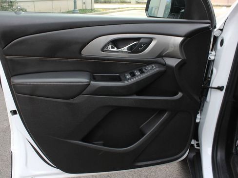 Used 2019 Chevrolet Traverse LS image 15