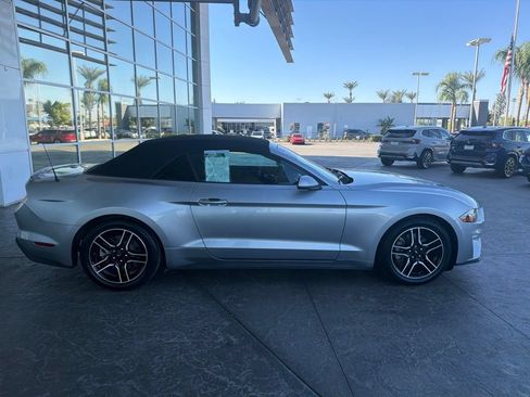 Used 2022 Ford Mustang Premium RWD image 3