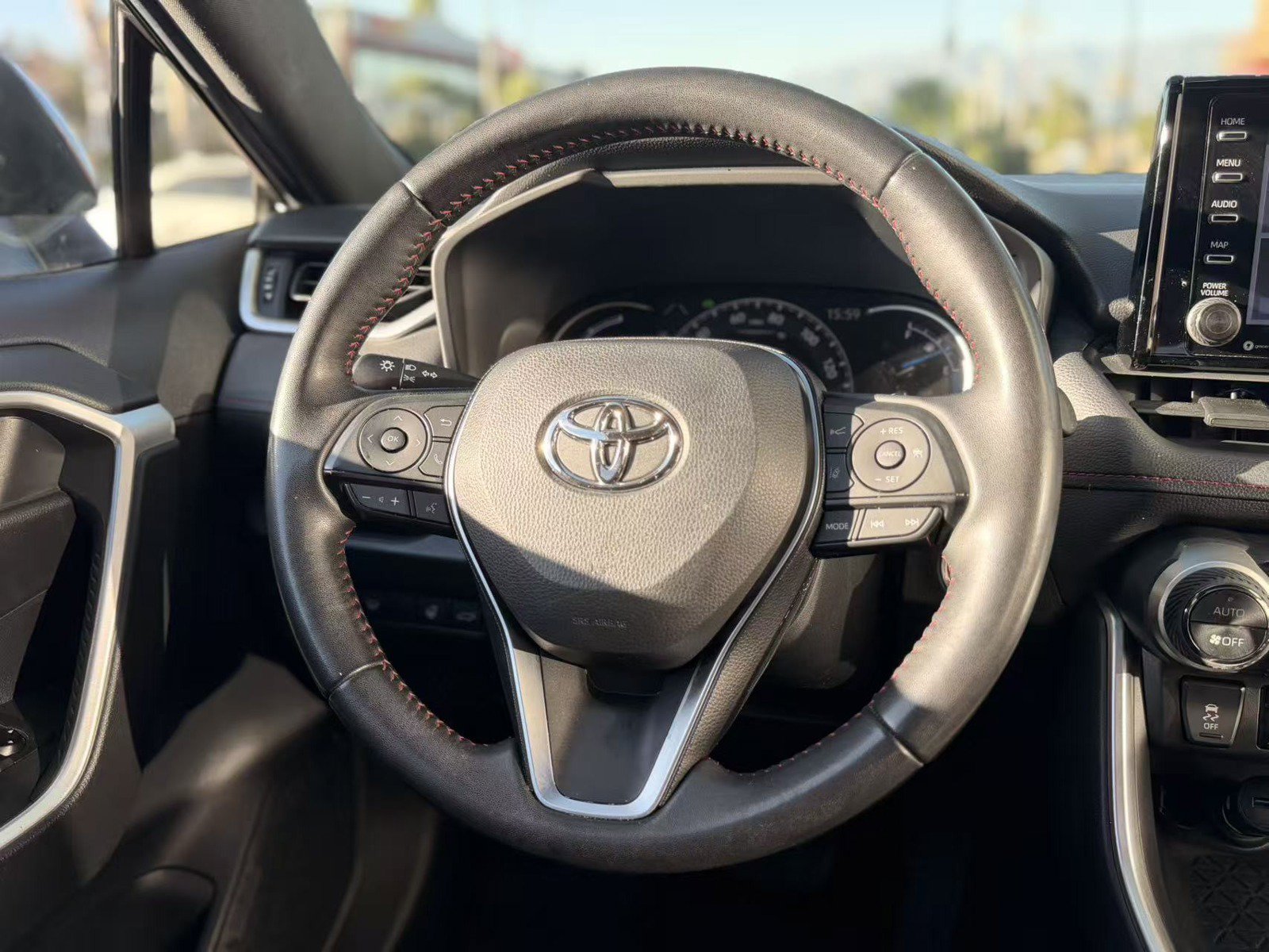 Used 2021 Toyota RAV4 SE w/ Weather & Moonroof Package AWD/4WD image 13