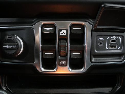 Used 2022 Jeep Wrangler Unlimited Sport image 22