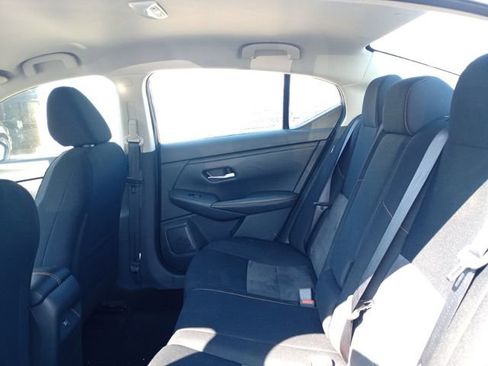 Used 2023 Nissan Sentra SR image 9