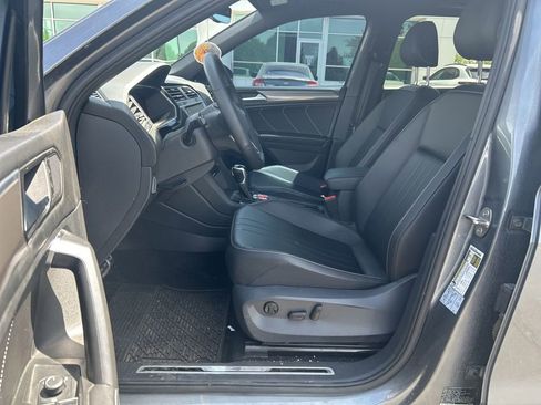 Used 2022 Volkswagen Tiguan SE R-Line AWD/4WD image 7