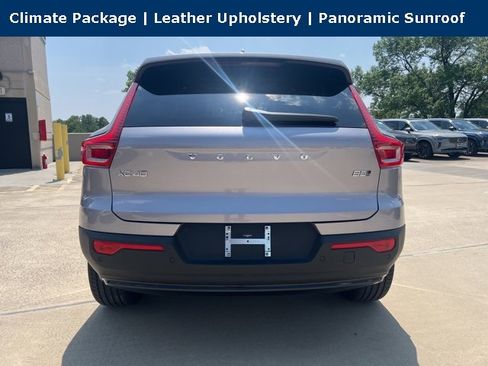 New 2026 Volvo XC40 B5 Plus image 6
