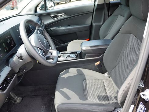 Certified 2023 Kia Sportage LX AWD/4WD image 4