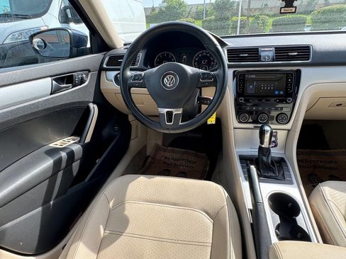 Used 2013 Volkswagen Passat 2.5 SE FWD image 14