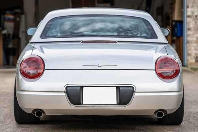 Used 2004 Ford Thunderbird RWD image 5