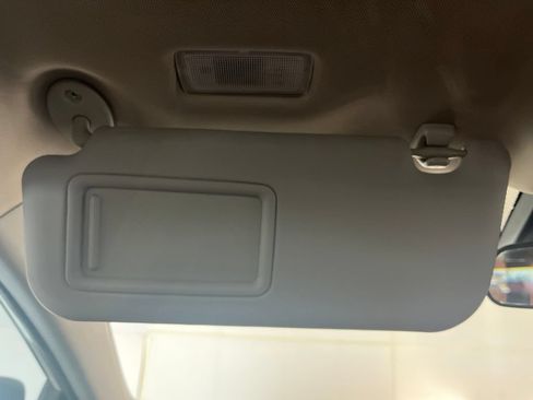 Used 2018 Toyota Corolla XLE FWD image 72