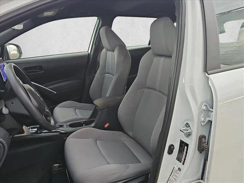 Used 2024 Toyota Corolla Cross S image 8