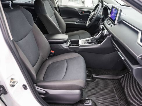 Certified 2025 Toyota RAV4 LE image 7