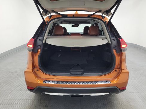 Used 2018 Nissan Rogue SL w/ Premium Package FWD image 29