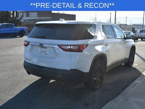 Used 2020 Chevrolet Traverse LS w/ LPO, Black Accent Package image 4